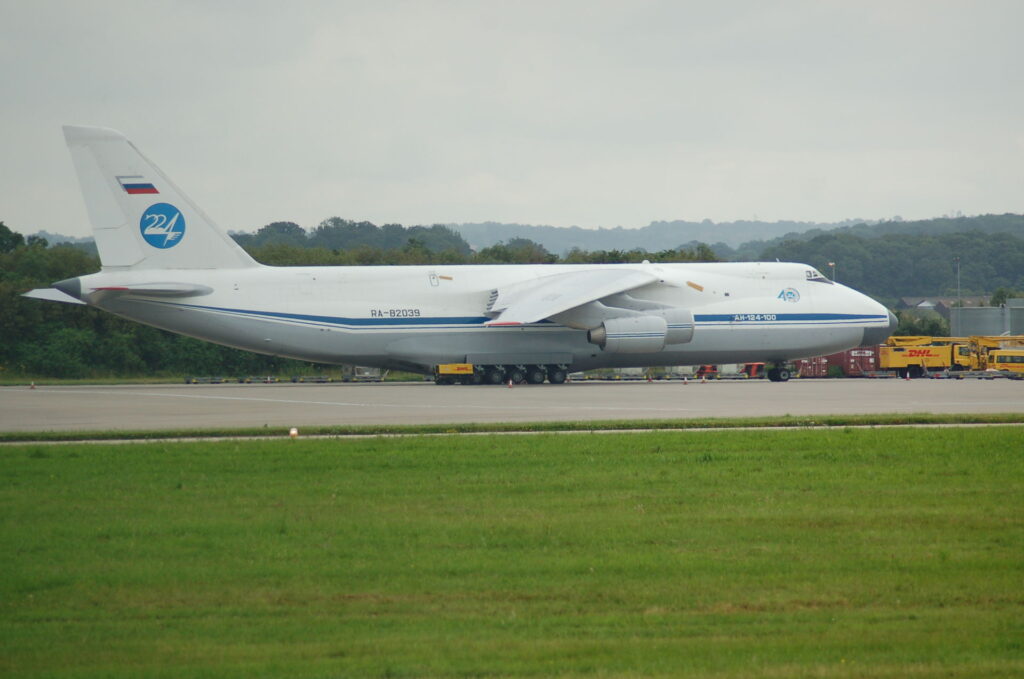 An-124 in the East Midlands.