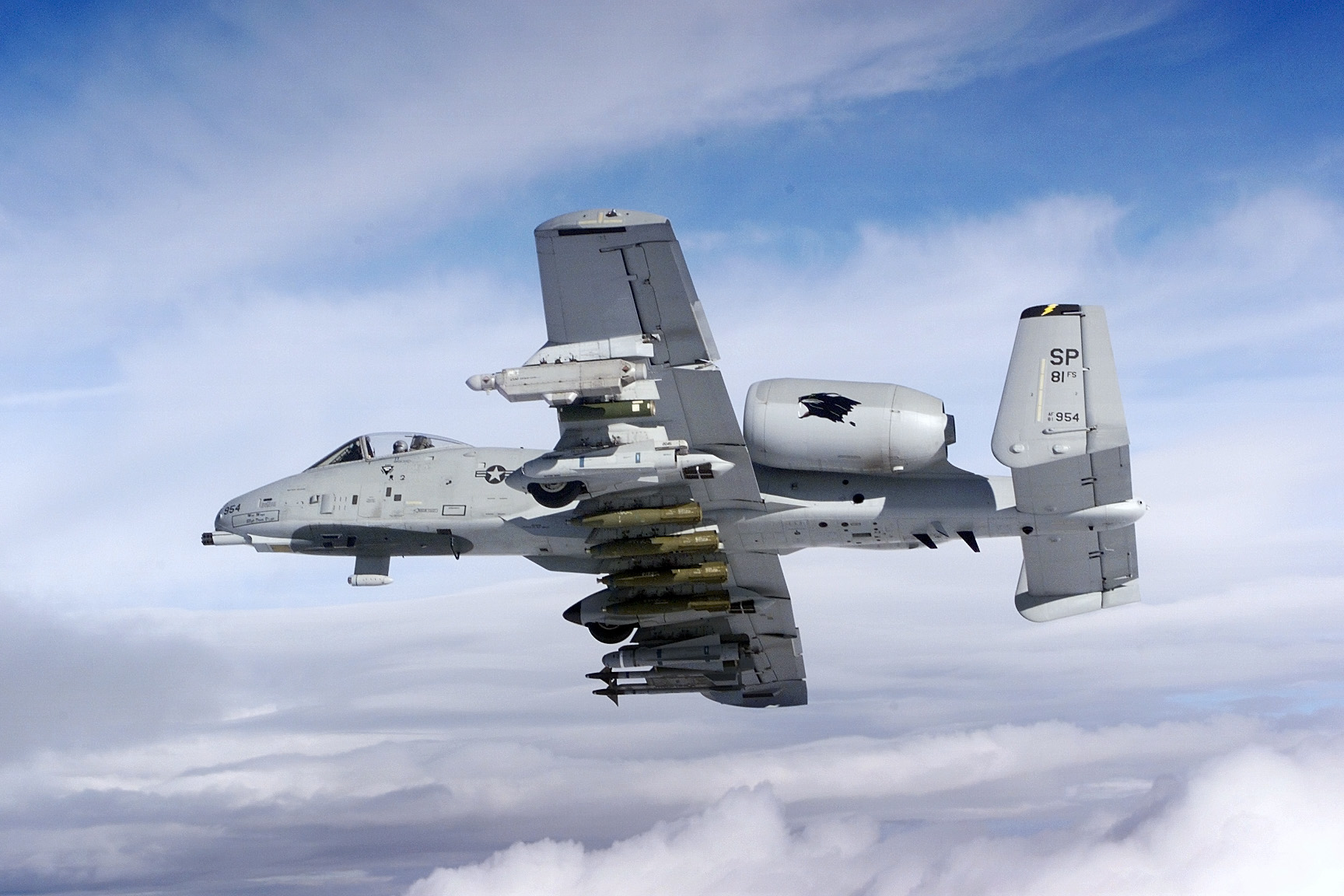 The A-10A Thunderbolt II is the American equivalent of the Su-25