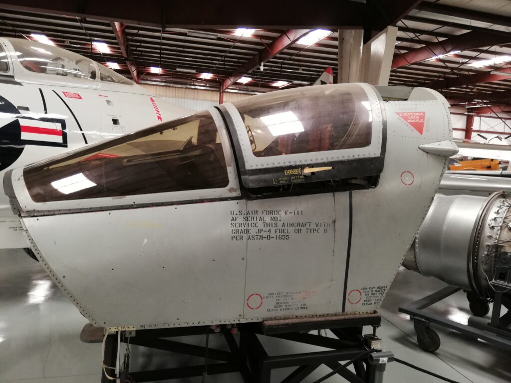 The cockpit was a enclosed module.