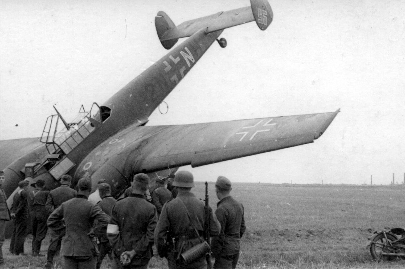 These types of accidents would mean replacement of the Bf 110s engines.