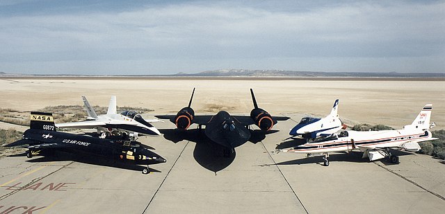 The DFRC contained a variety of aircraft for testing.