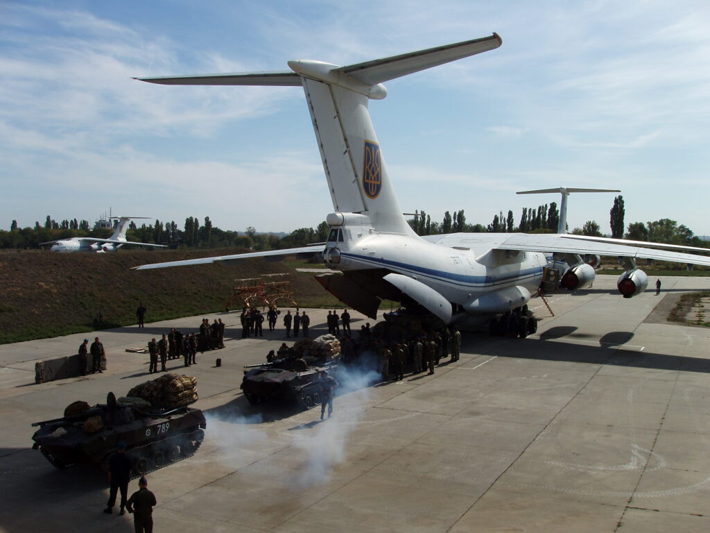 A BMD-1 being loaded into a Ukrainian Il-76.