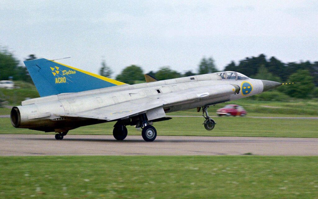 The Draken utilised a small tail wheel to aid landing and take off.