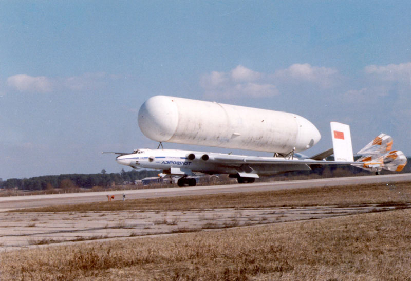VM-T during landing with cargo.