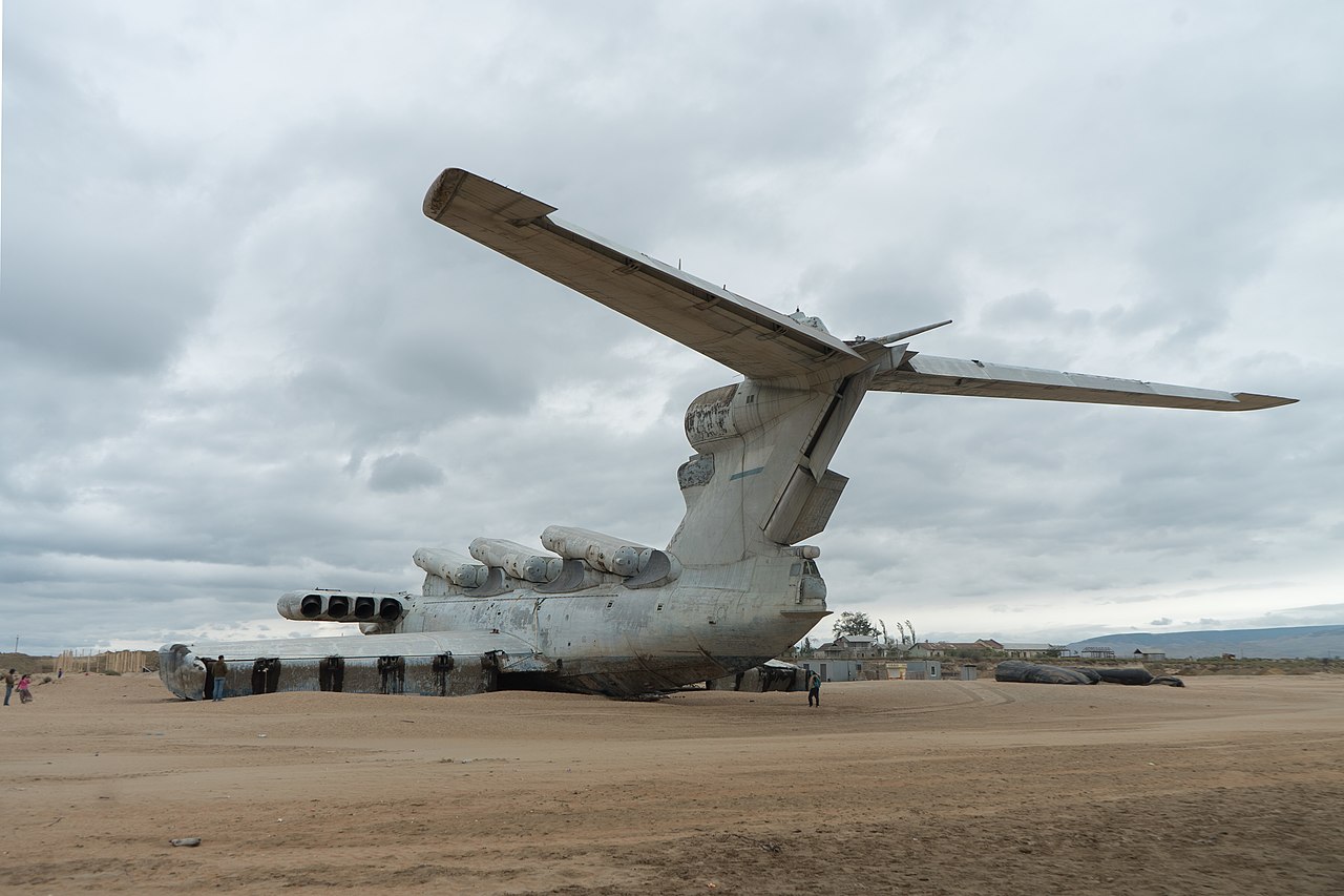 lun-class-ekranoplan-caspian-sea-s-unearthed-monster