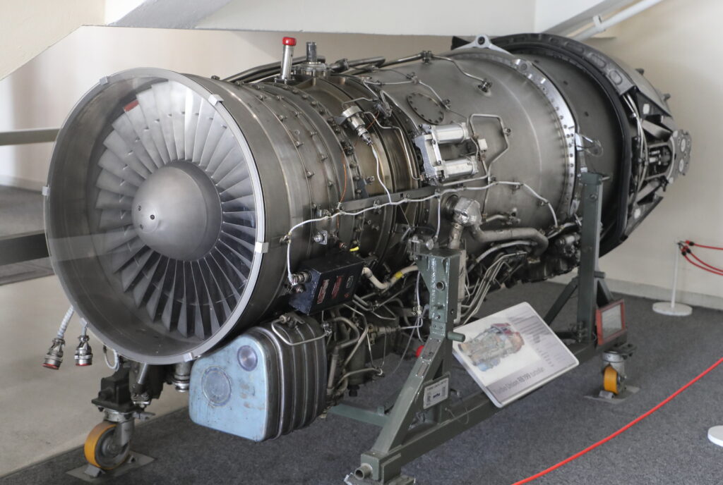 Turbo-Union RB199.