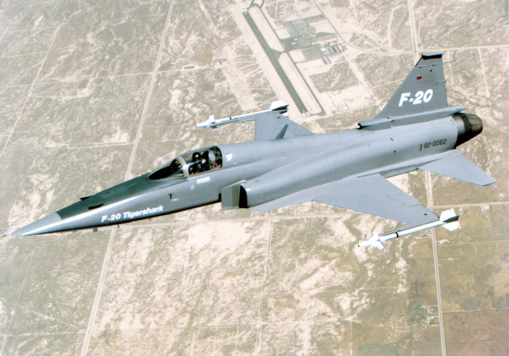 The F-20's small size and powerful engine meant excellent dogfighting performance.