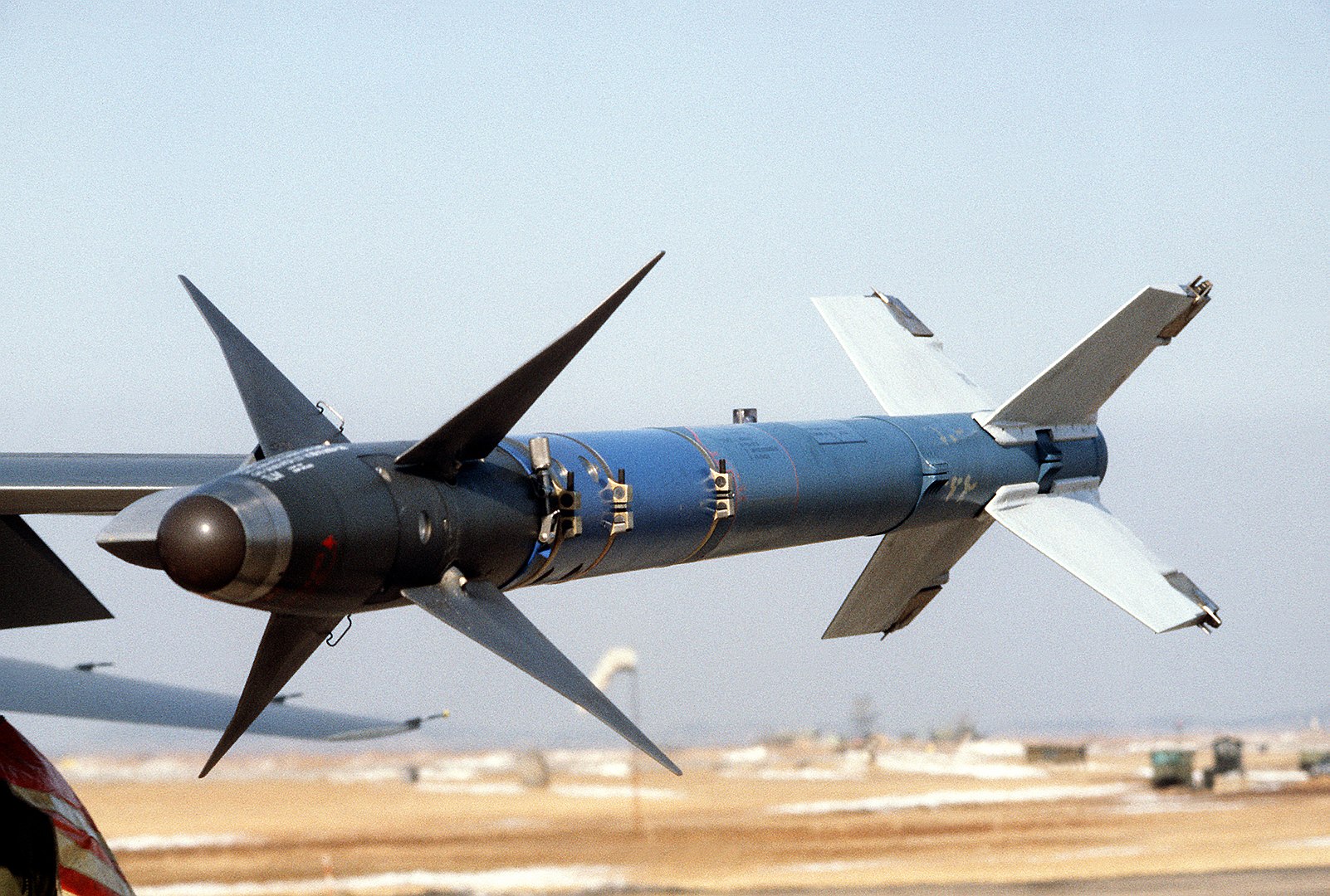 The AIM-9L IR Missile.