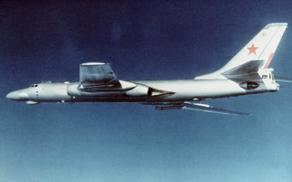 Tupolev Tu-16 in flight.