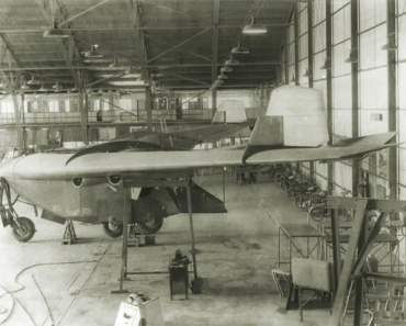 The DINFIA IA 38 was an experimental cargo aircraft developed by Argentina's Dirección Nacional de Fabricación e Investigación Aeronáutica (DINFIA).