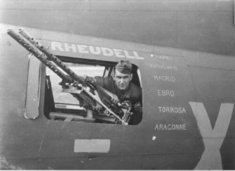 YB40, The Flying .50 Cal Machine Gun Gunship PlaneHistoria