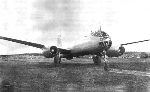 The early prototype V1 Ju 287.